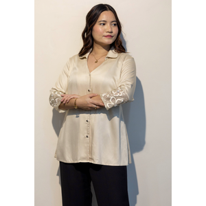 เสื้อเชิ้ตผู้หญิงสีเบจ ผ้าฝ้ายกิซ่า พรีเมียม สวยหรู สวมใส่สบาย เหมาะกับทุกวัน จากผู้ผลิต - Product Image 4