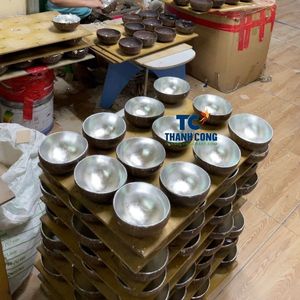 Cuenco de cáscara de coco lacado más vendido con patrón de remolino único para el mercado de souvenirs de Maldivas y Hawái - Product Image 5