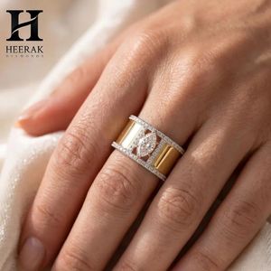 Anillo de declaración de banda ancha con diamante cultivado en laboratorio de corte marquesa para mujer - Product Image 2