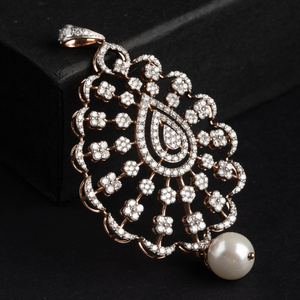 Colgante de Perlas y Diamantes Redondos de 3.74 ctw en Oro Rosa de 14K, Joyería Refinada en Capas para Bodas, Eventos Nocturnos y Regalos - Product Image 1