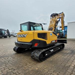 Excavatrice compacte puissante conçue pour des travaux de précision et un contrôle fluide dans les espaces de construction restreints - Product Image 3