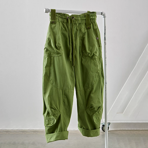 Pantalon cargo vert pour femme avec logo personnalisé, coupe ample, taille élastique, cordon de serrage, décontracté, en toile, pour l'été, avec poches latérales - Product Image 4