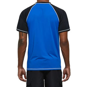 Haut de compression respirant à manches courtes personnalisé OEM pour le MMA, la lutte sans équipement et l'entraînement en salle de sport - Product Image 4