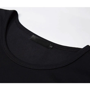 เสื้อยืดเจอร์ซีย์ผู้ชาย ผ้าฝ้าย 100% น้ำหนัก 220 กรัม คุณภาพสูง แบบเรียบง่าย เป็นมิตรกับสิ่งแวดล้อม แขนสั้น ทรงหลวม รับผลิตแบบ OEM ราคาสมเหตุสมผล สีพื้น - Product Image 3