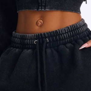 Shorts taille haute délavés style vintage pour femme, coupe décontractée et ample, design respirant avec broderies - Product Image 3