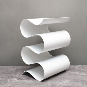 Porte-bouteilles d'angle moderne en métal pour bouteilles de vin et verres, écologique, fait main, prêt pour les fêtes, décoration intérieure - Product Image 4
