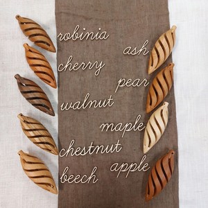 Adornos de Madera Modernos con Diseño de Muñeco de Nieve, Decoraciones con Campanas, Guirnalda Navideña, Calendario de Adviento, Placas Festivas - Hechos a Mano - Product Image 5