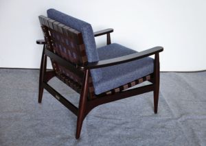 Sillón Sina en Madera de Caoba Sólida para Sala de Estar Moderna con Tela y Cojines, Uso en Hoteles, No Requiere Ensamblaje - Product Image 2