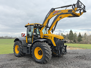 NUEVO Tractor Agrícola JCBB Fastrac 4220 ICON 2023 con Cargador MX U514+, 230HP, Componentes Principales: Bomba y Caja de Cambios, Compre Ahora, Calidad Premium - Product Image 2