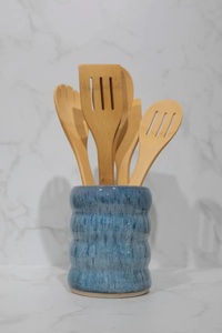 Porte-ustensiles en céramique artisanale en grès, texture côtelée, glaçure bleue réactive, cuit au four, robuste, résistant à la chaleur, organisateur de cuisine - Product Image 5