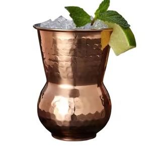 Juego de 2 Vasos de Cobre con Base Acanalada y Acabado Martillado para Bienestar Ayurvédico, Comedor y Cocina - Product Image 2