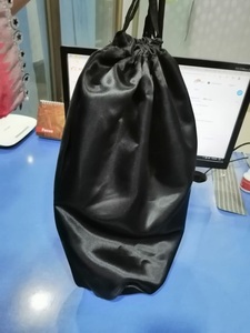 Sacs de courses réutilisables non tissés avec poignées et cordon de serrage, personnalisés, écologiques, extra grands, imprimés en sérigraphie pour vin et mariage - Product Image 1