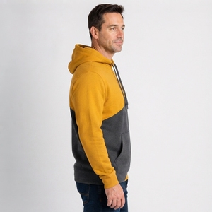 Sudadera con capucha para hombre diseñada con tela suave de primera calidad que ofrece un estilo moderno, comodidad confiable y calidad duradera para cada día. - Product Image 2