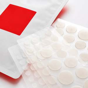 Star-Shaped Hydrocolloid Acne Patches with Salicylic Acid Retinol & Centella for Adults - Product Image 4