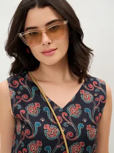 Top de Algodón con Cuello en V y Estampado Floral Azul para Eventos y Celebraciones, Disponible a un Precio Razonable - Product Image 5