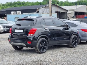รถ SUV คอมแพคครอสโอเวอร์ 5 ประตู ยี่ห้อ Trax สีดำ ปี 2018 มือสอง - Product Image 2