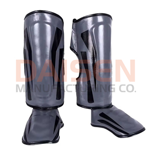Espinilleras Ligeras de Cuero PU con Cierre de Velcro para Protección Deportiva en Adultos, Aptas para Todas las Estaciones - Product Image 5