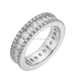 Bague en argent sterling 925 avec diamants moissanite ronds et baguettes, bijou éclatant pour les acheteurs en gros - Product Image 1