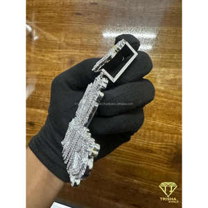 Colgante de Joyería Personalizado BIG BLINKS Completamente Engastado con Diamantes Moissanite y Argolla de Diseño - Product Image 3