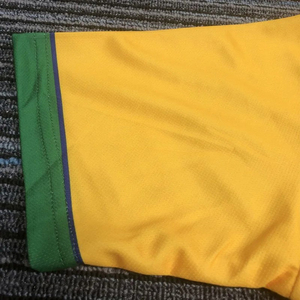 Maillots de football rétro personnalisés à prix de gros – Tenues de sport respirantes très demandées pour l'entraînement et la pratique - Product Image 3