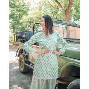 Conjunto de Kurta de Tela Crepé Transpirable Color Verde Pista para Mujer, Talla XS - Product Image 2