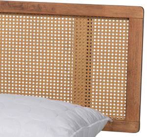 Lit plateforme scandinave à profil bas en teck massif de style Mid-Century Modern avec tête de lit en rotin naturel, taille King Size - Product Image 6