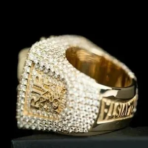 Anillo de Compromiso Personalizado para Mujer con Moissanita Real de Corte Redondo de 4 Quilates, Plata de Ley 925, Chapado en Oro Amarillo de 14K - Product Image 4