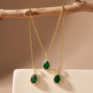 Ensemble de collier avec pendentif plaqué or 18 carats pour femmes, serti de cristaux verts en forme de poire, design goutte d'eau, bijoux de mariage classiques - Product Image 1