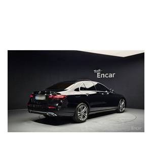 Mercedes-Benz E350 4MATIC Avantgarde Clase E 2022 con Volante a la Izquierda, Caja de Cambios Automática, Asientos de Cuero, Cámara Trasera - 23,612 km - Product Image 2
