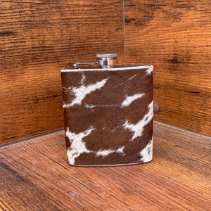 Frasco de piel de vaca rústico de acero inoxidable de 7oz portátil al por mayor, Petaca de cuero genuino occidental personalizada para licor de whisky - Product Image 3