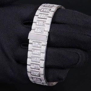 Montre de sport pour homme, design personnalisé, cadran rond, bicolore, style hip-hop, bracelet en caoutchouc, chronographe, sertie de moissanite VVS, best-seller - Product Image 4