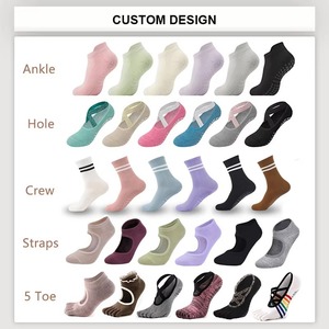 <b>Custom</b> Pilates <b>Socks</b> Ankle Length Anti-Slip <b>Grip</b> Dot Panel Men's Knitted 100% Cotton Quick Dry Sport <b>Socks</b> Woven Logo Label - Product Image 2