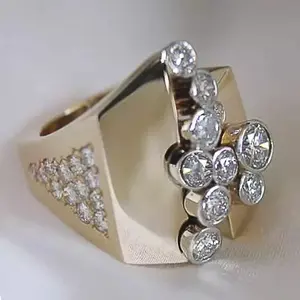 Anillo de Boda para Hombre con Moissanita Real de Corte Redondo de 2 Quilates, Chapado en Oro Amarillo de 14K, Estilo Antiguo - Product Image 4