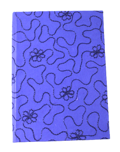 Cuaderno Escolar de Papel Reciclado con Cubierta Dura Bordada con Hilo de Seda, Color Azul, Hecho a Mano - Product Image 1
