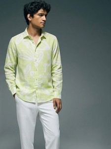 Camisa Casual de Hombre, Color Amarillo Limón, Transpirable, Doble Botonadura, Manga Larga, Cuello Clásico, Corte Entallado, Estilo Veraniego - Product Image 1