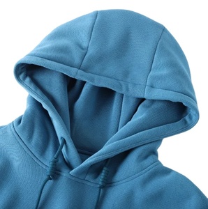 เสื้อฮู้ดดี้ผู้ชายผ้าฝ้ายฟลีซ 100% สีพื้นเรียบ สำหรับฤดูหนาว แบบสั่งทำพิเศษ ขอบดิบ พิมพ์ลายด้วยความร้อน มีกระเป๋า สไตล์สตรีทแวร์ หนานุ่ม - Product Image 2