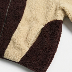 Veste en sherpa à empiècements en gros |   Polaire rétro bicolore crème et marron foncé |   Fournisseur OEM de vêtements d'extérieur confortables - Product Image 4