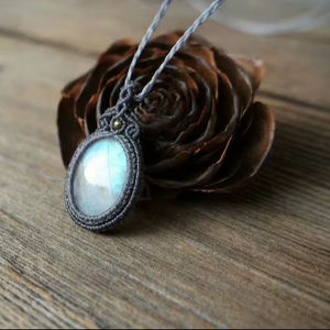 Collier pendentif bouddhiste en alliage de cuivre et de zinc, perle d'eau douce, fait à la main, style bohème, macramé, réglable, bijoux unisexe, papillon - Product Image 1