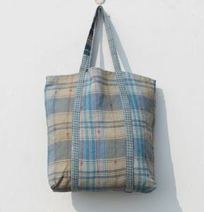 Sac Kantha vintage Sac fourre-tout matelassé Sari Kantha vintage - Product Image 3