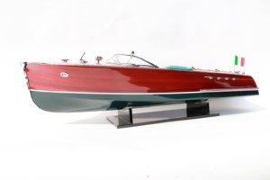 Bateau à moteur Super Riva Tritone en bois fait main - Modèle de yacht italien classique à deux moteurs, rare, pour la décoration de la maison ou du bureau - Product Image 3