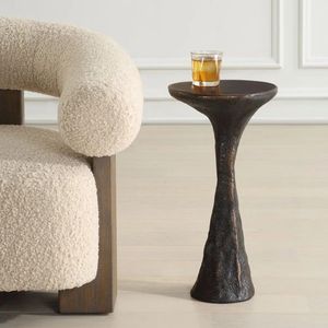 Mesa Auxiliar Redonda Minimalista de Metal con Superficie Lisa y Construcción Duradera para un Estilo Moderno en el Dormitorio - Product Image 1
