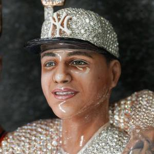 Colgante de Plata Estilo Hip Hop con Moissanita de 3.5 Pulgadas, Certificado GRA, con Retrato Pintado al Esmalte y Diseño Personalizado Iced Out - Product Image 2