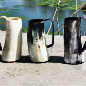 Copa de Cuerno para Beber de Alta Calidad Hecha a Mano, con Grabados, Estilo Vikingo, con Logotipo Personalizado, Copa Corta de Cuerno para Beber - Product Image 1