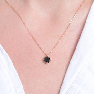 Colgante Solitario Negro, Delicado, de Plata de Ley 925 con Baño de Oro de 14K, Certificado, Regalo para Ella - Product Image 2