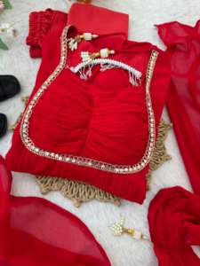 Vestido de fiesta de longitud media con cuello redondo y manga larga de georgette Fox, con detalles de lentejuelas y zari, de NILESH TAILOR FASHION. - Product Image 6