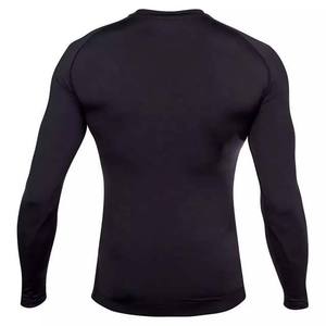 Camisetas de compresión deportivas personalizadas OEM para hombre, para gimnasio y entrenamiento, con sublimación, tipo Rash Guard para natación, con técnica de lavado. - Product Image 6