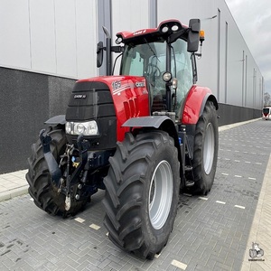 Tracteur haute performance Case IH Puma 165, moteur robuste, équipement agricole durable, prêt pour le travail sur le terrain, pour utilisation agricole. - Product Image 1