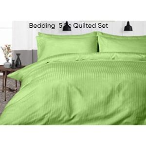 Couette Douce et Chaude 90x100 Pouces pour Lit Queen avec Rayures, Rembourrage en Polyester 300 TC, Taille Personnalisée pour la Maison ou l'Hôtel, Idéale pour l'Hiver - Product Image 1