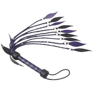 แส้หนังสีม่วงพร้อมหาง 10 เส้นและห่วงโลหะสำหรับการเล่น - Product Image 1