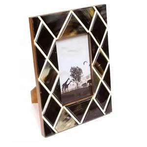 Marco de Fotos de Resina Hecho a Mano para Decoración del Hogar y la Oficina |   Marco de Fotos Decorativo de Resina Epoxi Premium - Product Image 3